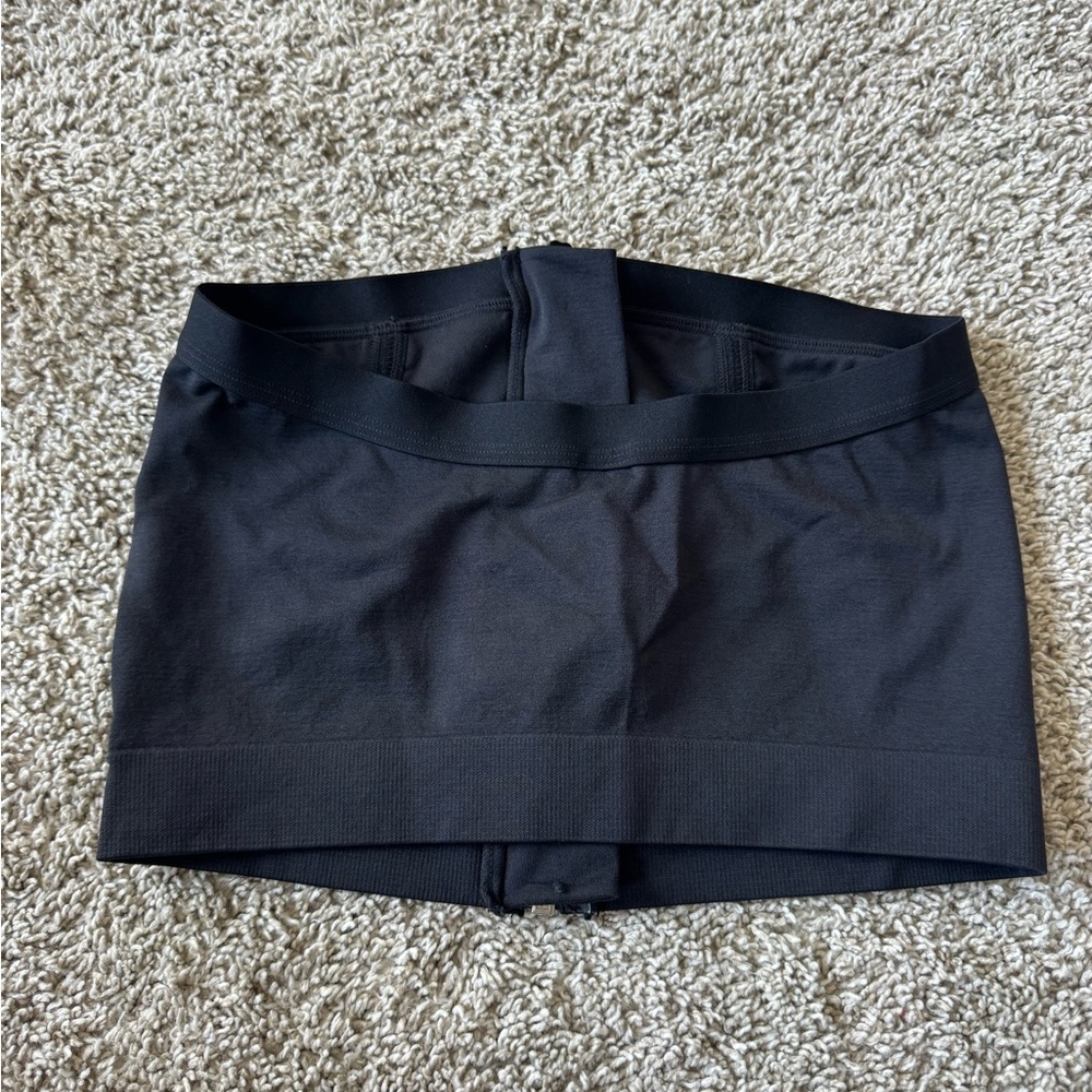 Medela Black Hands-Free Pumping Bra Size Large - Picture 7 of 7